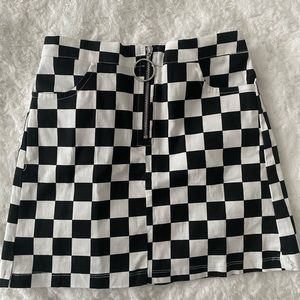 Little girl checkered skirt size 7-8